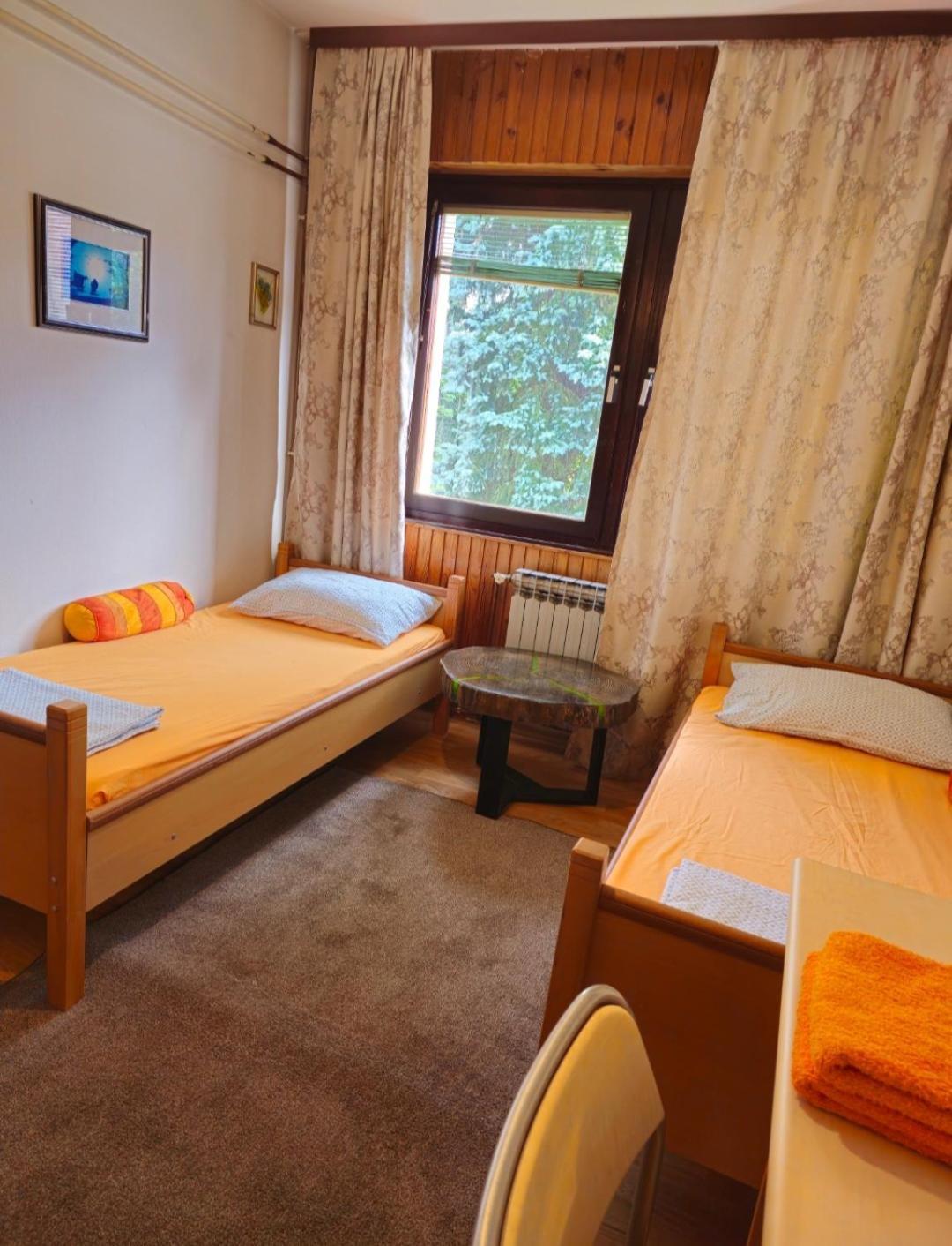 Peaceful Vacation Villa & Garden Сараево Екстериор снимка