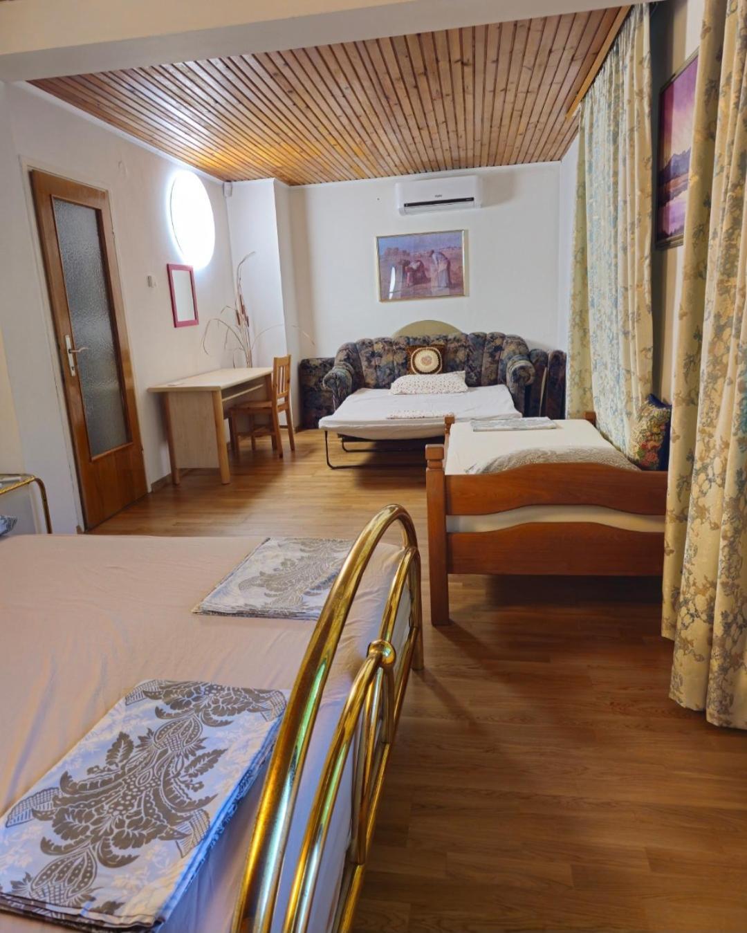 Peaceful Vacation Villa & Garden Сараево Екстериор снимка