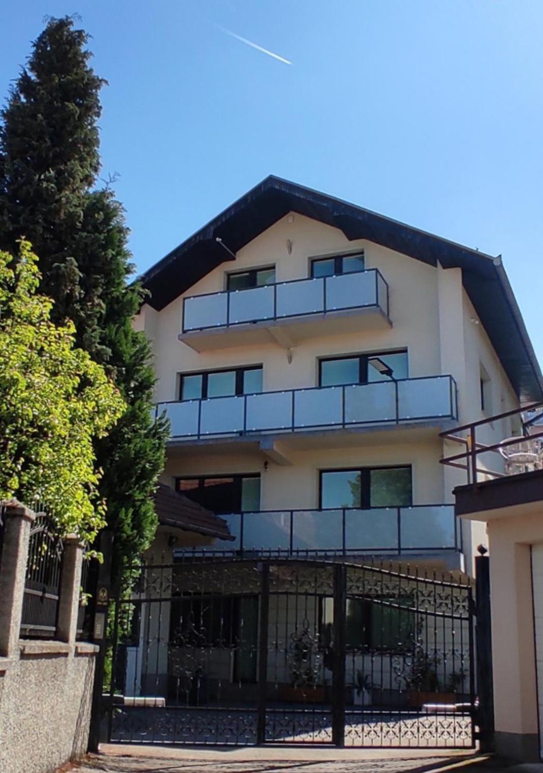 Peaceful Vacation Villa & Garden Сараево Екстериор снимка