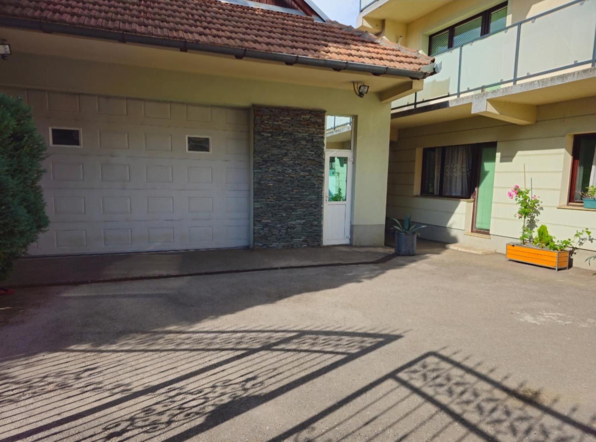 Peaceful Vacation Villa & Garden Сараево Екстериор снимка