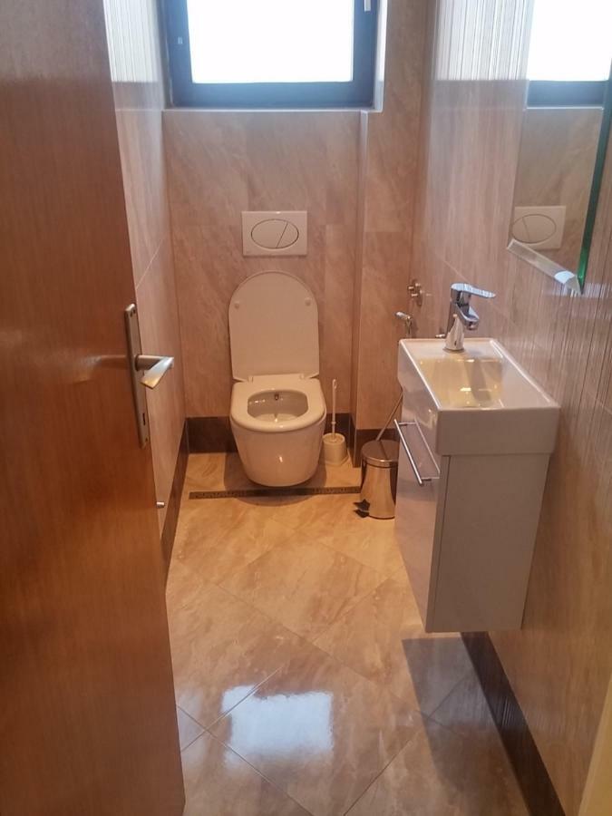 Peaceful Vacation Villa & Garden Сараево Екстериор снимка